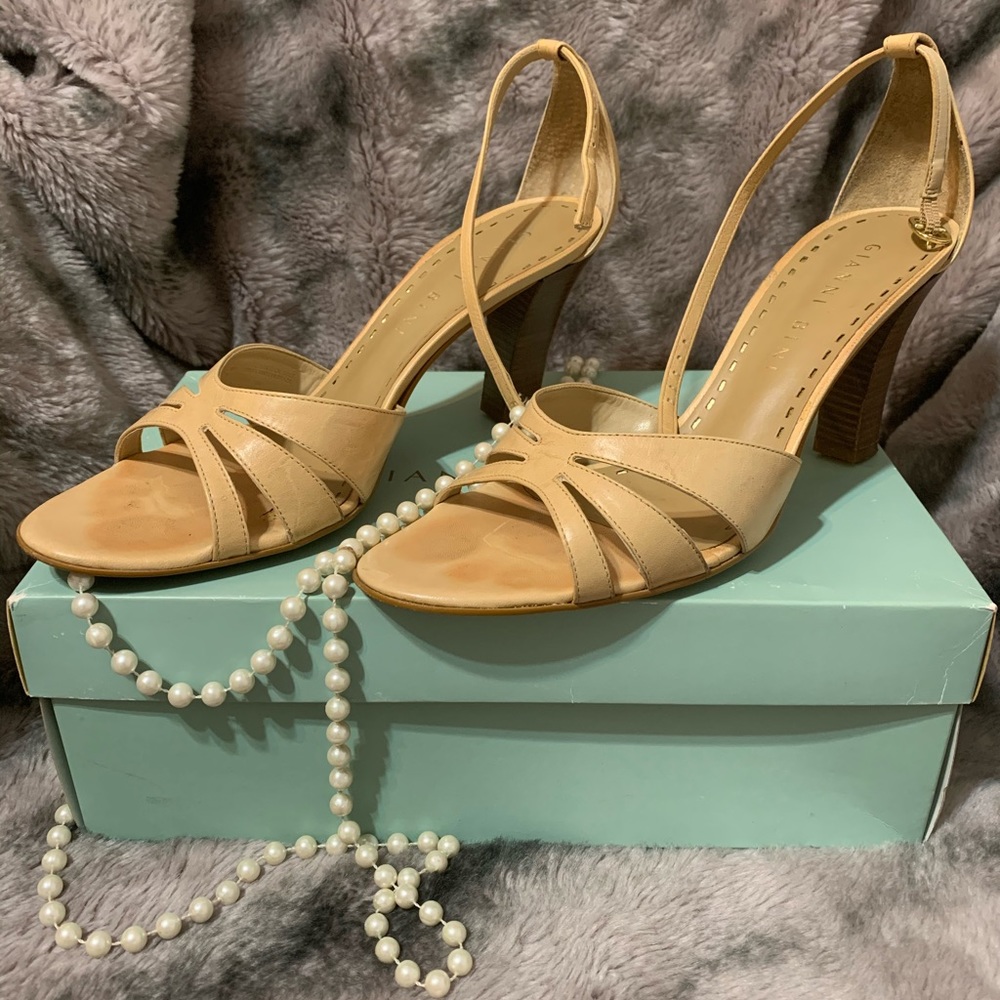 Gianni Bini Women’s High-heeled Sandals